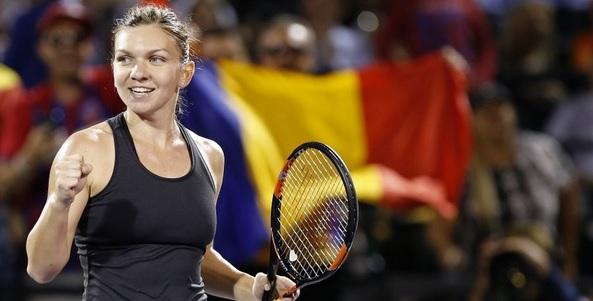 Halep, surprinsă într-o ipostază INEDITĂ imediat după ce a învins-o pe Dulgheru. Imaginea face senzație pe internet