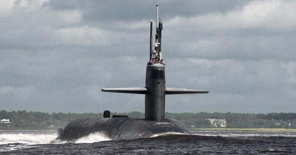 Tensiuni în Marea Baltică. Un submarin și o navă de război ruse, detectate în apropierea Letoniei