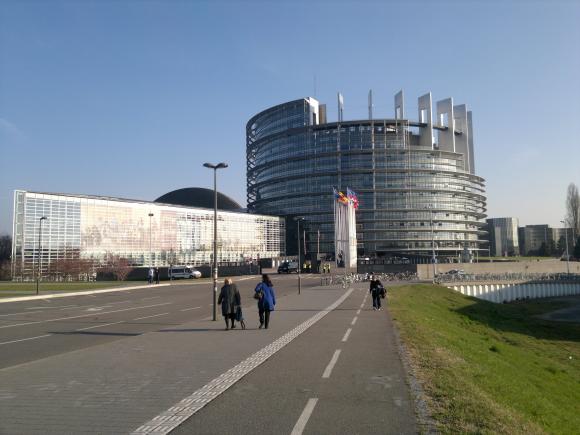 Parlamentul European a interzis accesul ambasadorului rus la UE în Legislativ, ca reacţie la „lista neagră” a Moscovei