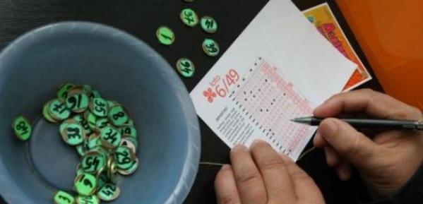 Loto 6/49. Reportul la categoria I depășește 7 milioane lei Loto 6/49. Reportul la categoria I depășește 7 milioane lei