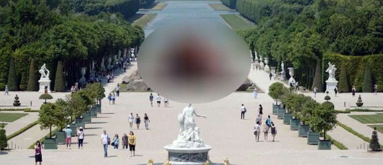 Imaginea care a SCANDALIZAT Franța! Ce a expus un sculptor de origine indiană în grădinile de la Versailles (VIDEO)