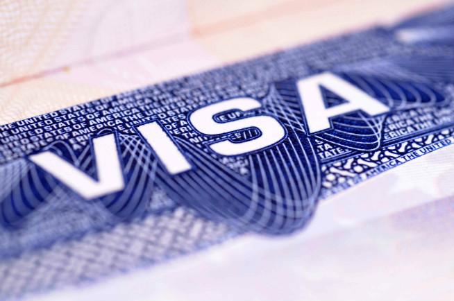 Doi senatori americani propun un regim fără vize pentru români, bulgari, polonezi și croați Doi senatori americani propun un regim fără vize pentru români, bulgari, polonezi și croați
