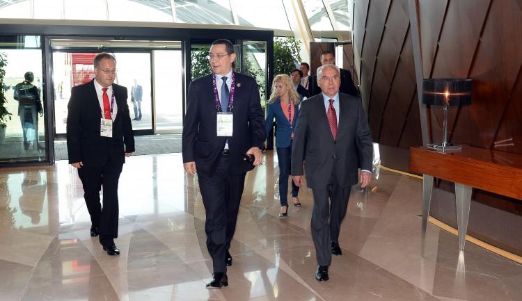 Victor Ponta, prezent la deschiderea Jocurilor Europene de la Baku Victor Ponta, prezent la deschiderea Jocurilor Europene de la Baku