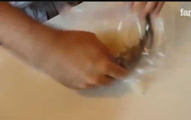 INCREDIBIL! Ce se întâmplă dacă usuci cu foenul o banană înnegrită INCREDIBIL! Ce se întâmplă dacă usuci cu foenul o banană înnegrită