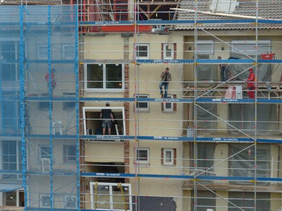Adevărul despre construcţiile ieftine: Prețurile mici ascund costuri mari la finalul lucrărilor