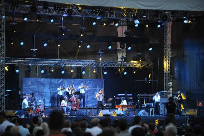  Simply The Best - Povestea Naiului, cinci genuri muzicale pe aceeaşi scenă la Sibiu