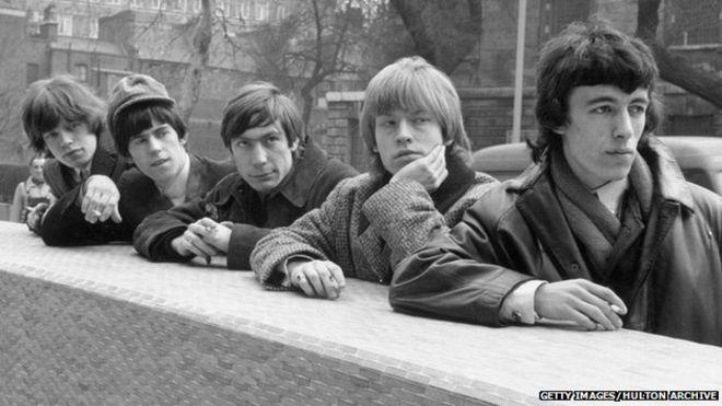 Fostul basist “dezgustat” de placa comemorativă despre Mick Jagger şi Keith Richards. VEZI ce scrie pe ea