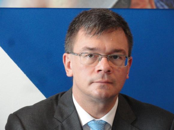 Procedura de numire a lui Mihai Răzvan Ungureanu la conducerea SIE, decisă luni, în Parlament