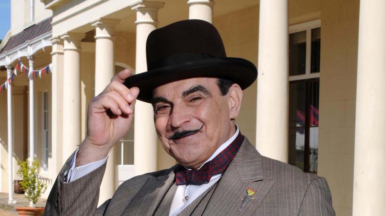 De la domn la doamnă. Hercules Poirot a ajuns Lady Bracknell !