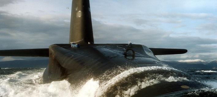 CAPTURĂ SURPRIZĂ! Un pescar dă nas în nas cu un submarin, în Rusia (VIDEO) 