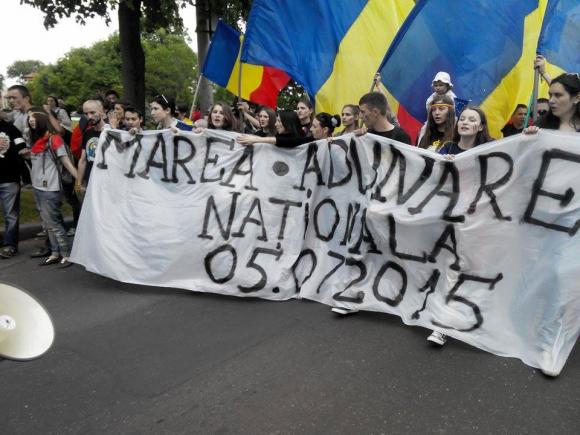 Astăzi, din Iaşi şi Chişinău pornesc mii de români spre Prut, cerând UNIREA