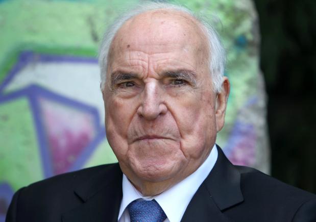 Cotidianul Die Welt l-a omorât pe fostul cancelar Helmut Kohl. Apoi şi-a cerut scuze