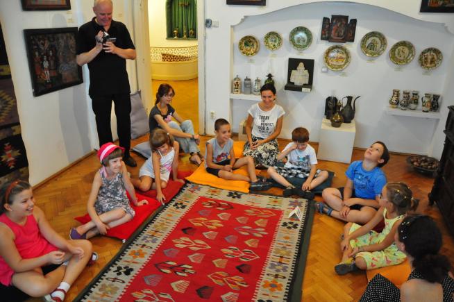 Caravana Muzeelor începe mâine în București. Copii între 6 și 10 ani sunt invitați în opt muzee