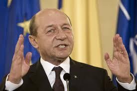 Basescu isi scrie memoriile.