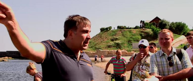 Saakaşvili face dreptate în Ucraina cu buldozerul! (VIDEO)
