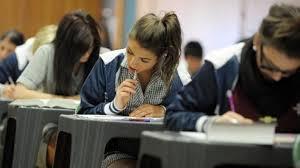 Examen în serii, la Oradea, din cauza numărului mare de candidaţi Examen în serii, la Oradea, din cauza numărului mare de candidaţi