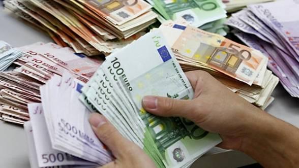 Rectificarea bugetară aduce bani mai mulţi pentru mai toate ministerele. Transporturile pierd 1 miliard de lei pentru ca angajaţii sunt neserioşi Rectificarea bugetară aduce bani mai mulţi pentru mai toate ministerele. Transporturile pierd 1 miliard de lei pentru ca angajaţii sunt neserioşi