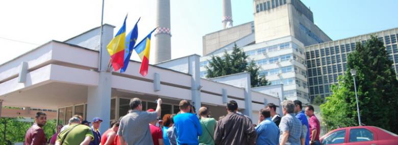 Protest spontan la termocentrala Mintia. Angajații cer o discuție cu directorul general al CEH și cu prefectul județului Hunedoara