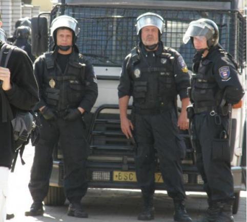 Europa, sub asalt. În Cehia, poliția a folosit gaze lacrimogene împotriva imigranțiilor