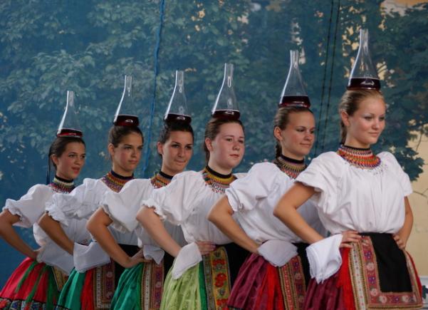 Zilele Culturii Maghiare, sâmbătă, la Cluj-Napoca. Concerte, show-uri culinare, teatru ambulant, dans	