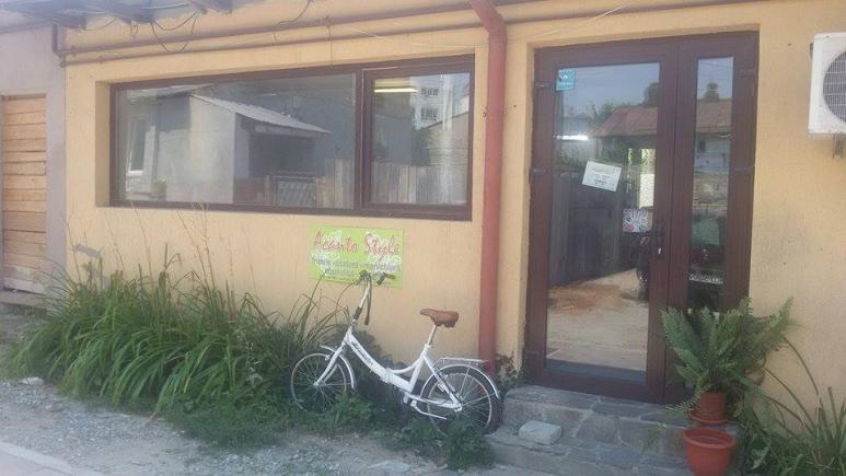 Butoiul lui Diogene. Unde sunt frizeriile de altădată? Butoiul lui Diogene. Unde sunt frizeriile de altădată?