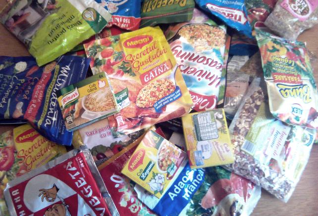 Vă place mâncarea condimentată? Aveţi grijă ce cumpăraţi! Ce au descoperit experţii în supermarketuri