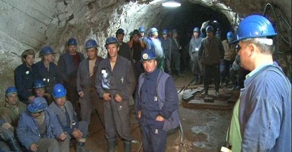Minerii de la mina Băița, în GREVA FOAMEI. Zeci de ortaci, blocați în subteran!