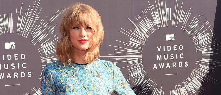 Taylor Swift, CEA MAI PREMIATĂ artistă la MTV Video Music Awards. Lista completă a câştigătorilor (VIDEO)