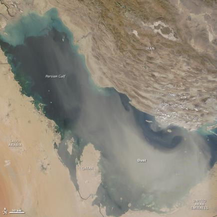 Imagini din satelit cu furtuna de nisip care a acoperit Iranul, Irakul şi Golful Persic Imagini din satelit cu furtuna de nisip care a acoperit Iranul, Irakul şi Golful Persic