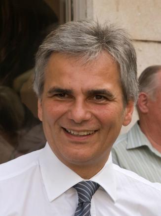 Cancelarul Austriei vrea pedepsirea ţărilor care nu acceptă refugiaţi Cancelarul Austriei vrea pedepsirea ţărilor care nu acceptă refugiaţi