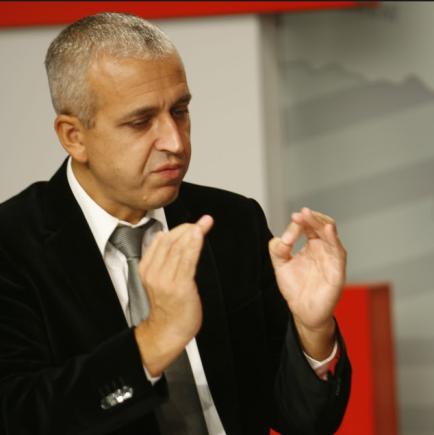 Federația asociațiilor de români din Europa: Nu e cinstit ca românii să plătească asigurări medicale în două țări  