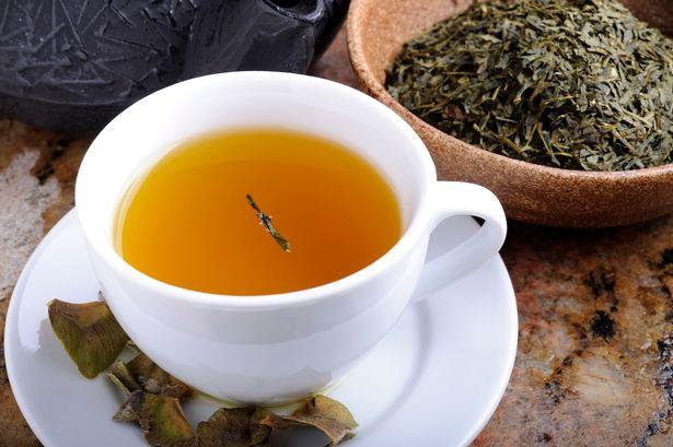 TREI CĂNI DE CEAI VERDE te pot îmbolnăvi! TREI CĂNI DE CEAI VERDE te pot îmbolnăvi!