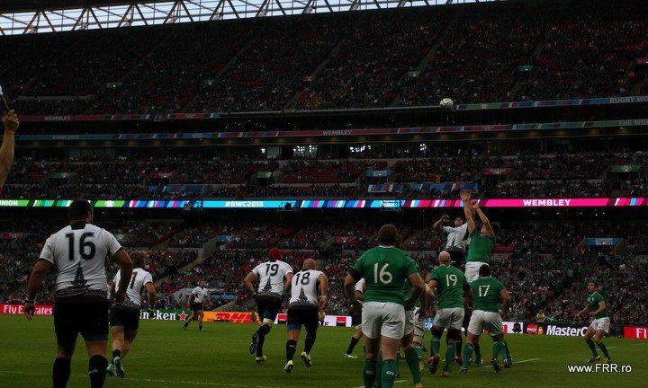 Un rugbist din naționala României și-a cerut în căsătorie iubita pe Wembley