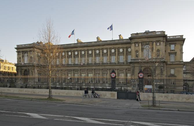 Ministerul francez de Externe transmite condoleanţe: Franţa este alături de România şi poporul român