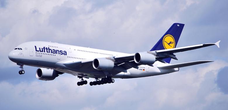 Greva piloților de la Lufthansa ia amploare. Sute de zboruri anulate, peste 100.000 de pasageri afectaţi