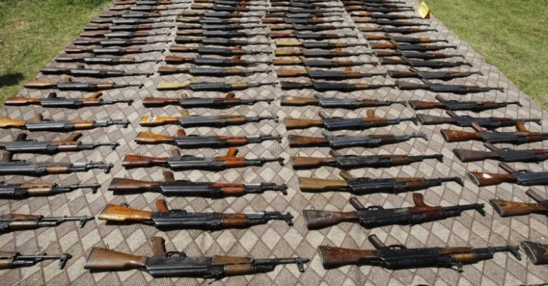 Poliția franceză a confiscat 174 de arme, dintre care 18 sunt arme de război
