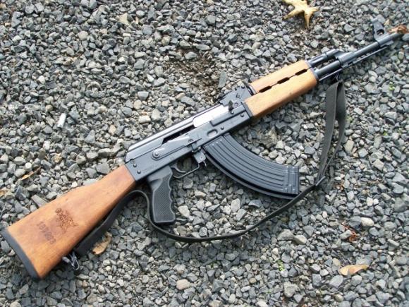 Atacul de la Paris: O parte din armele folosite, fabricate în Serbia 