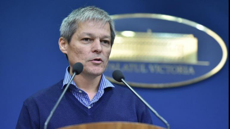 Dacian Cioloş, transparent şi cu „porţile deschise“. La Guvern.