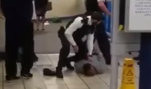 Incident TERORIST la Londra. Un bărbat a atacat cu cuţitul trei persoane într-o staţie de metrou (VIDEO)