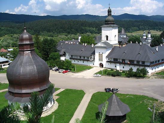 Redescoperă România - De la mânăstirea Neamț la mânăstirea Secu