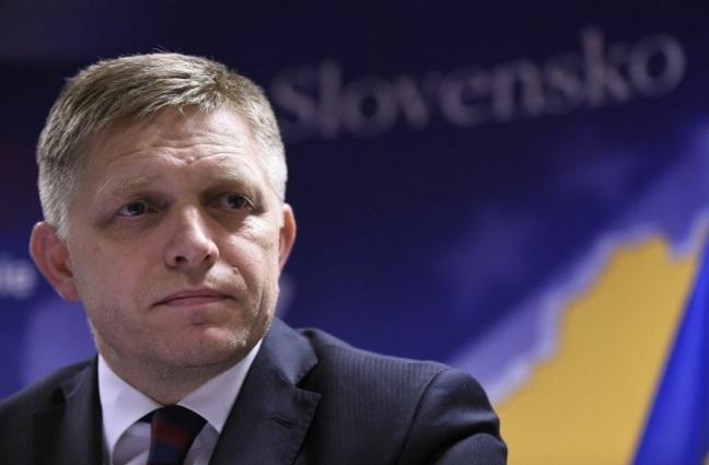 Premierul Slovaciei e de părere că infiltrarea teroriștilor printre refugiați este foarte clară