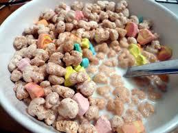 APC: Cereale rafinate, adică mic dejun cu amestecuri de făinuri, uleiuri vegetale exotice, arome artificiale, aditivi şi mult zahăr