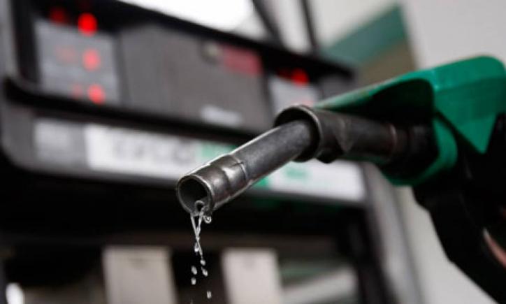 Prețul Barilului de Petrol a Coborât sub 30 de Dolari! Este Pentru Prima Dată în Ultimii 12 Ani