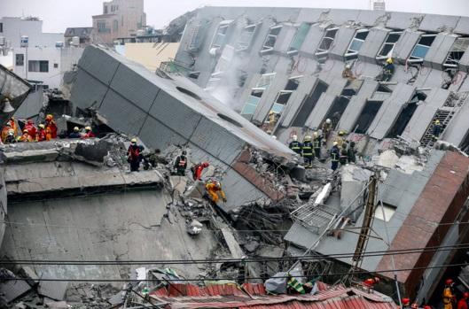 Tragedia din Taiwan. A fost găsit în viață, sub dărâmături, după 120 de ore de la cutremur!