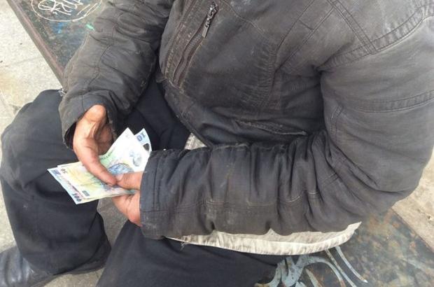250 de lei în doar 10 minute: cu Facebook chiar și un om al străzii face bani!! (VIDEO)