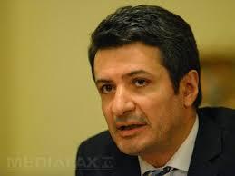 Ministrul Achimaş-Cadariu încearcă să rezolve dispariţia de pe piaţă a  celor 123 de medicamente 