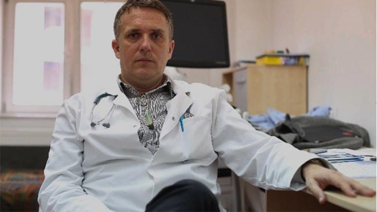 EXCLUSIV. Dr. Mihai Gafencu: Are copilul febră! Întotdeauna e bănuită o infecţie respiratorie. Dar poate fi şi o infecţie urinară, adesea neglijată