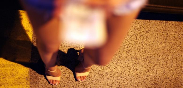 DRAMA unei românce ar putea duce la introducerea vârstei minime pentru prostituție: 23 de ani