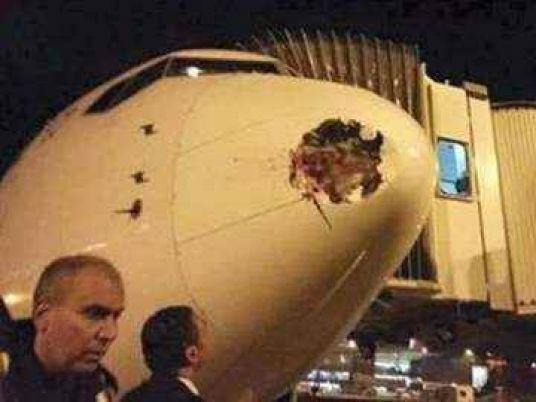 O pasăre a dat o gaură de jumătate de metru într-un avion de pasageri 