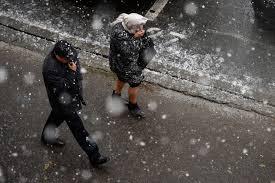 La București, ninge  și ANM anunță temperaturi negative, precipitații mixte și brumă